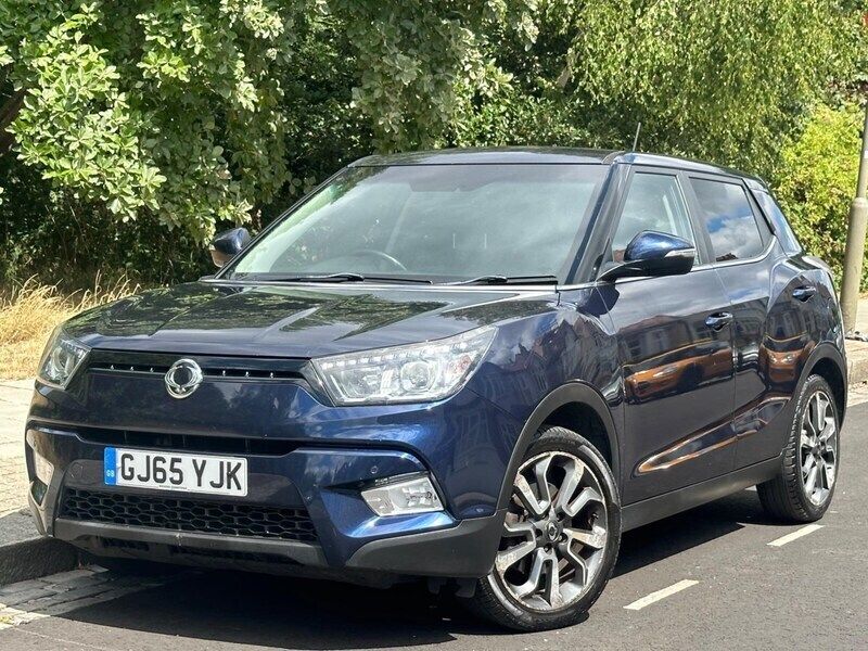 Blue Used 2015 Ssangyong Tivoli Hatchback | £5,995 (Expensive) - Image 1/4