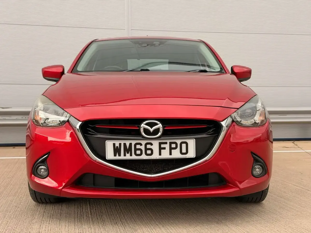 Usado Mazda 2 Inclusive 2016 Vermelho Citadino