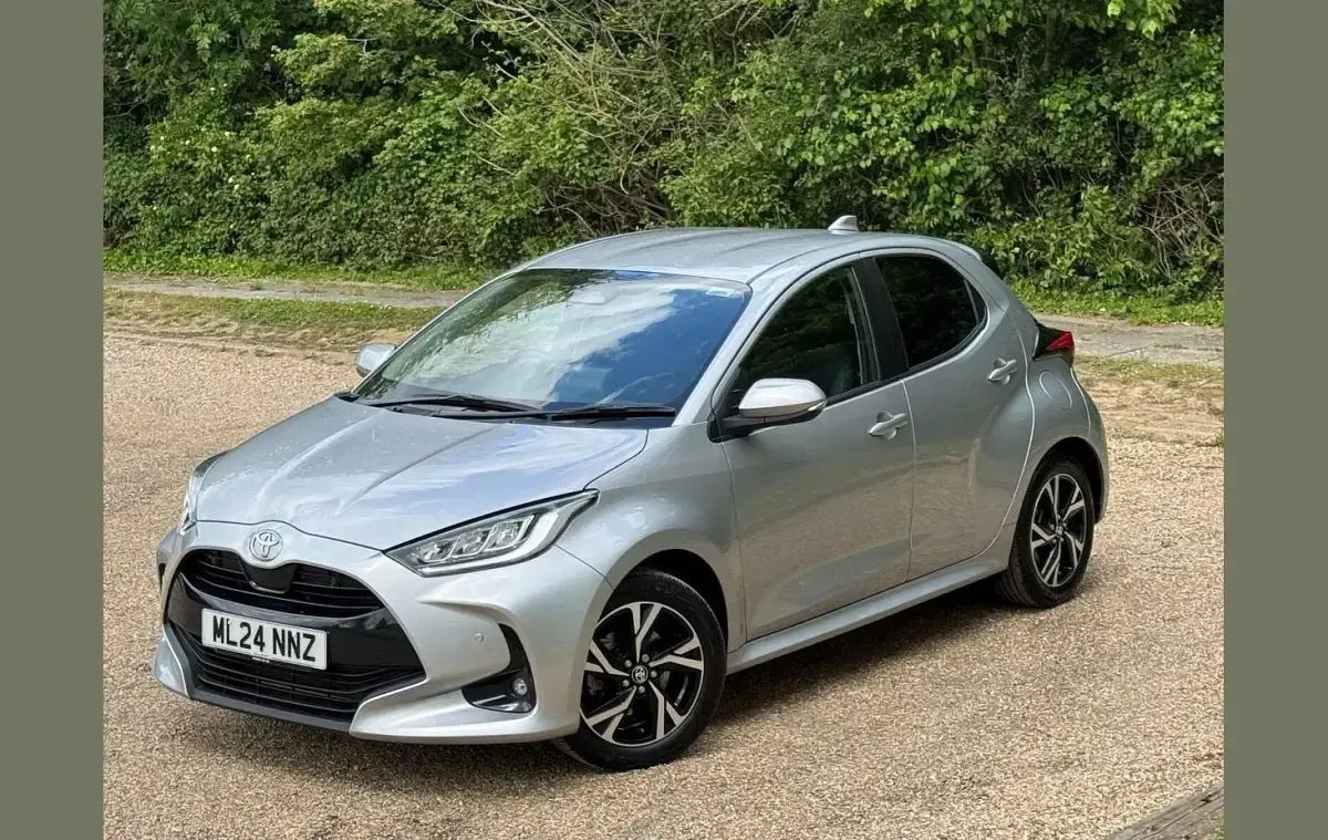 Used Toyota Yaris Design 116 HP (85 kW) 2024 Silver Hatchback