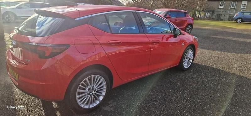 Used Vauxhall Astra Elite 150 HP (110 kW) 2016 Red Hatchback