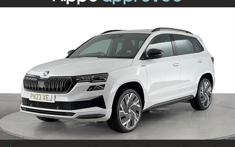 White Used 2023 Skoda Karoq SportLine SUV | £22,470 (Good price) - Image 1/4