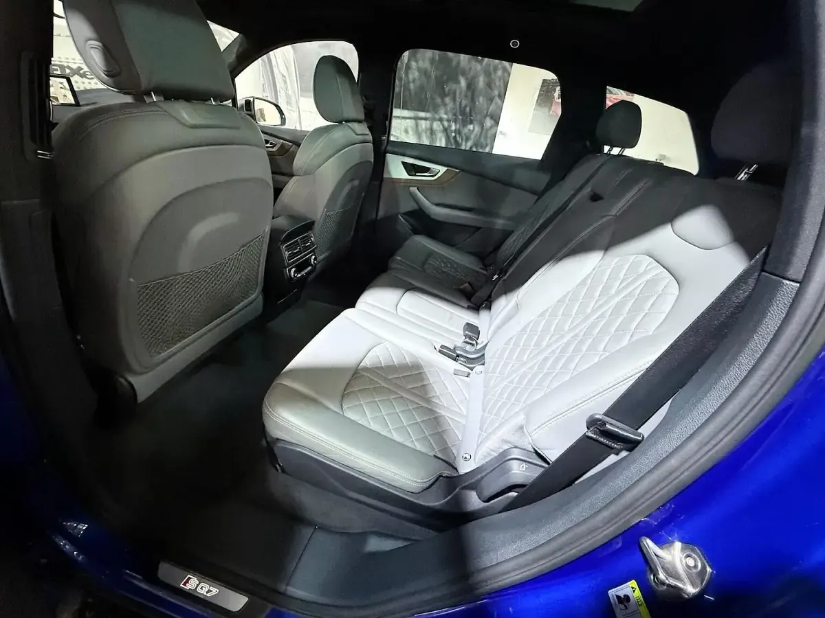 Used Audi SQ7 Comfort 435 HP (319 kW) 2017 Blue SUV
