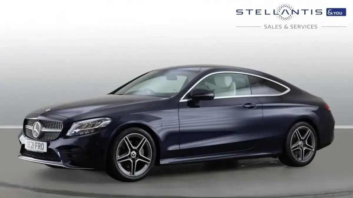 Usado Mercedes C200 AMG line 195 CV (143 kW) 2021 Azul Coupe