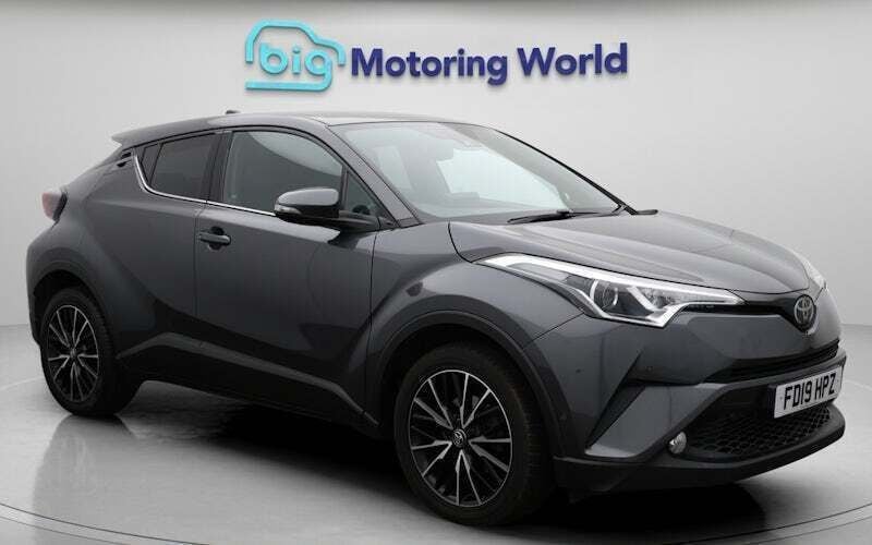Used 2018 Toyota C-HR SUV | £13,200 (Fair price) - Image 1/4