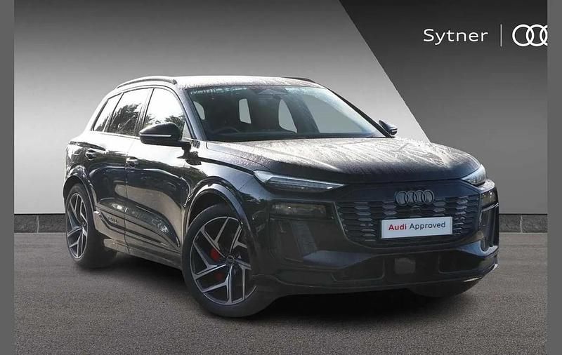 Black Used 2025 Audi Q6 e-tron Advanced SUV | £63,000 (Expensive) - Image 1/4