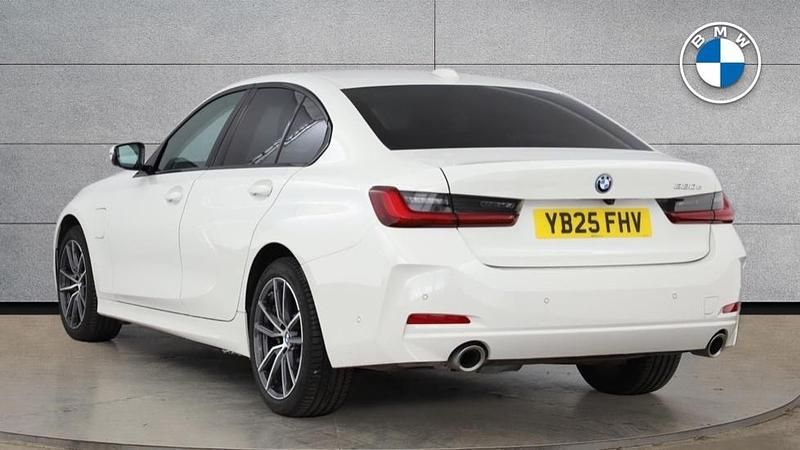 Used BMW 330e Sport Line 288 HP (211 kW) 2025 White