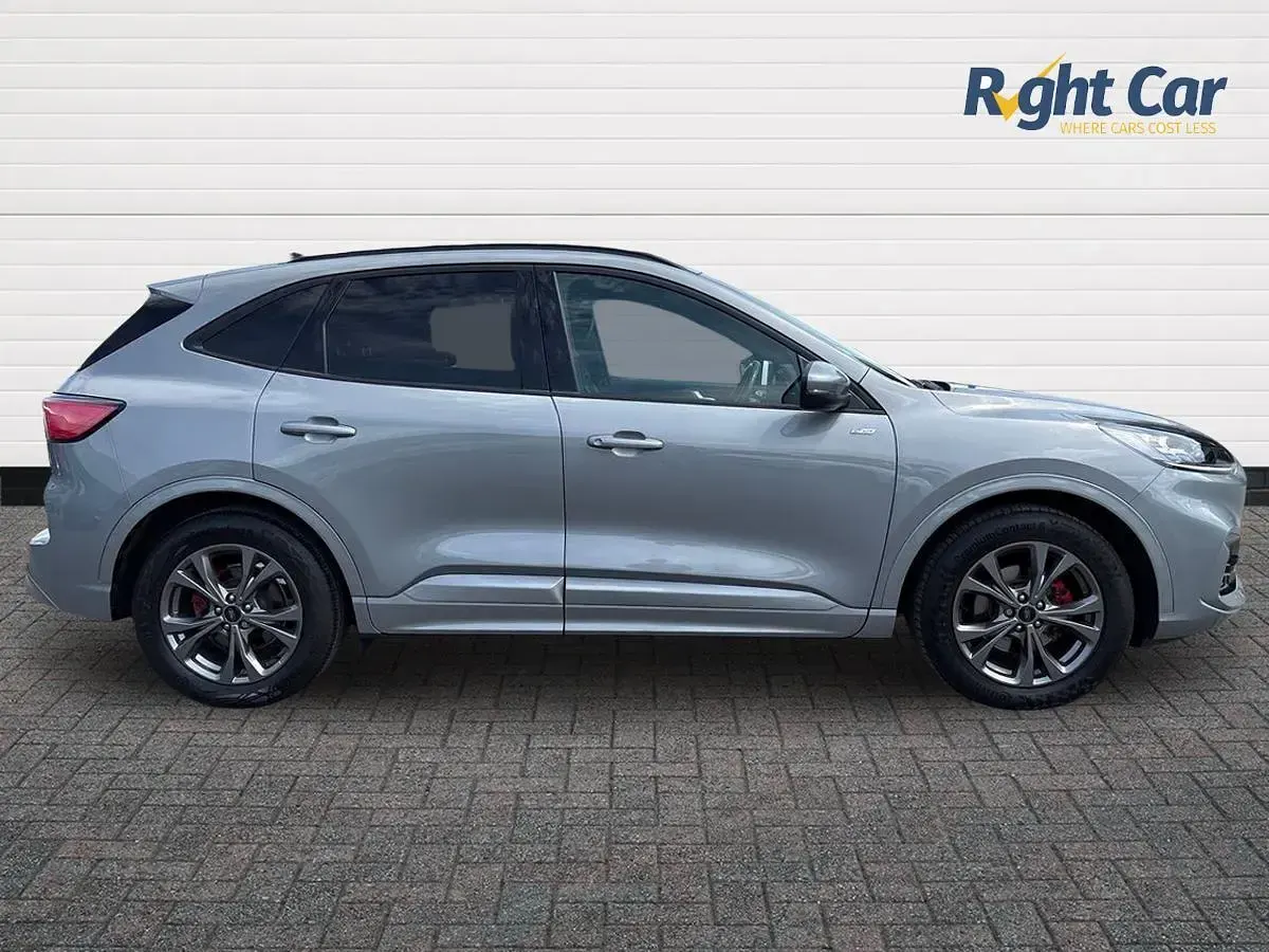 Used Ford Kuga ST-Line 150 HP (110 kW) 2023 Silver SUV