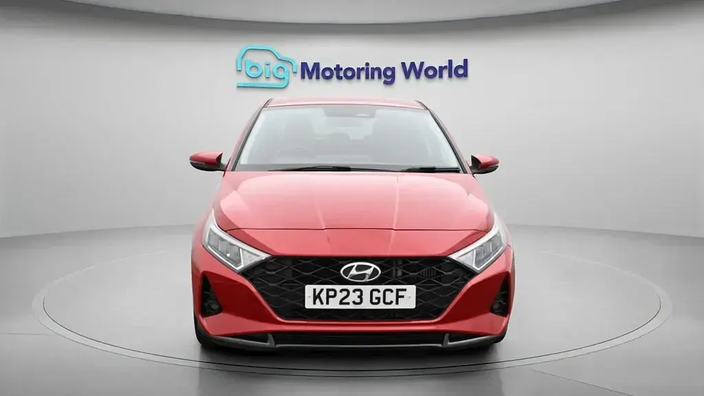 Używany Hyundai i20 Premium 100 KM (73 kW) 2023 Czerwony Hatchback