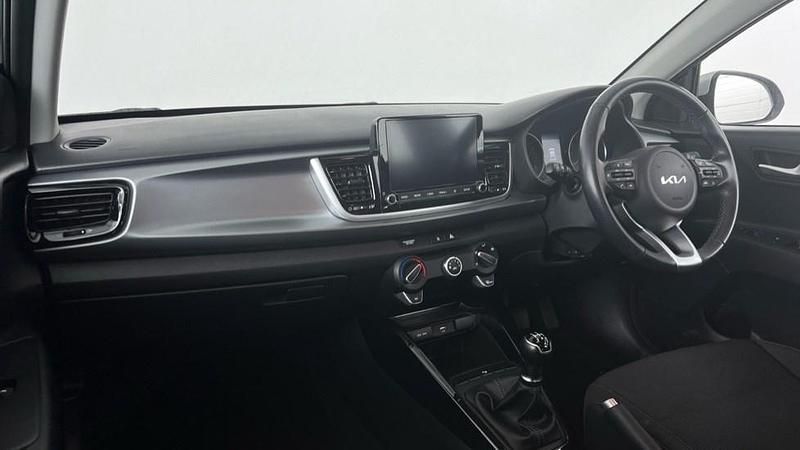 Used Kia Rio 83 HP (61 kW) 2023 Silver Hatchback