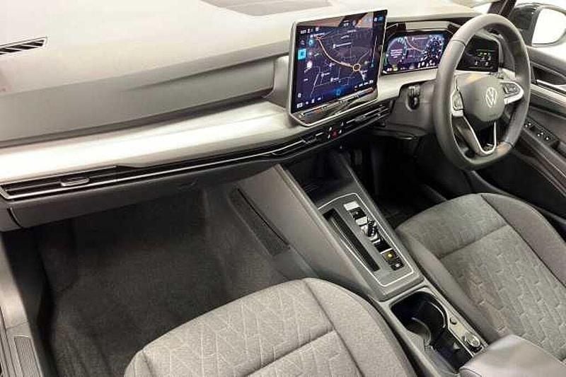 New VW Golf VIII 204 HP (150 kW) 2025