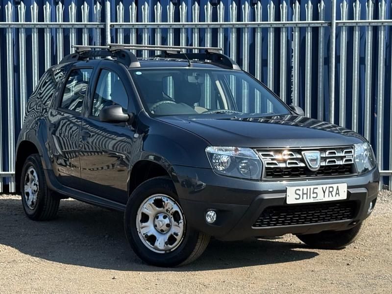 Grey Used 2015 Dacia Duster Ambiance SUV | £3,895 (Good price) - Image 1/4