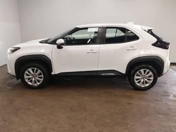 Used Toyota Yaris Hybrid 116 HP (85 kW) 2023 White Estate