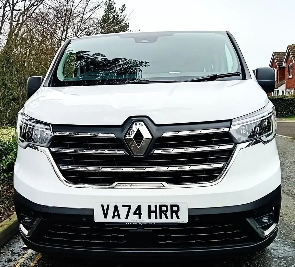 Begagnad Renault Trafic 150 HK (110 kW) 2025 Vit Minibuss