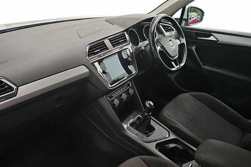 Image 2/4