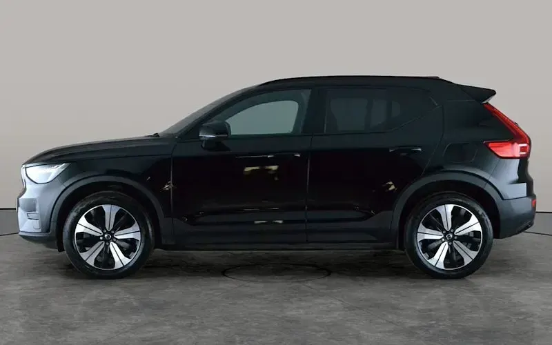 Used Volvo XC40 Core 169 kW (231 HP) 2023 Black SUV