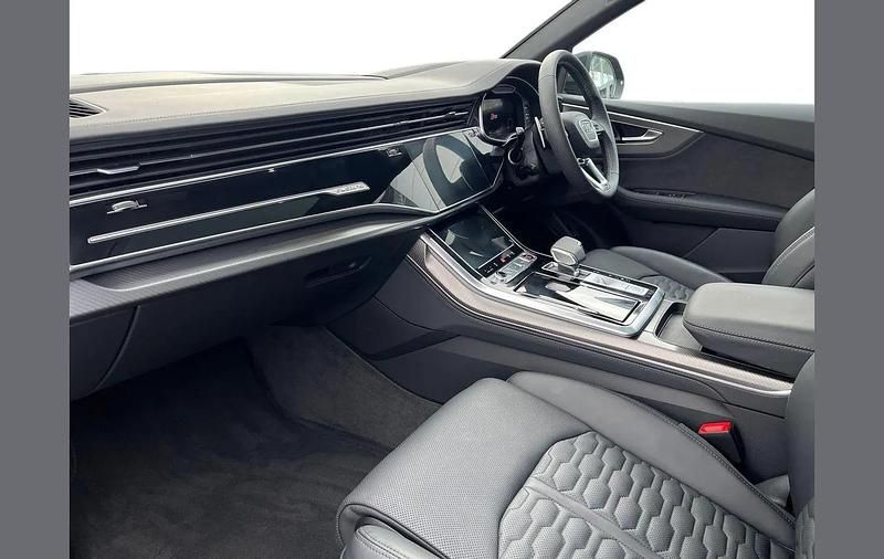 Used Audi RS Q8 Design 591 HP (434 kW) 2025 Black SUV