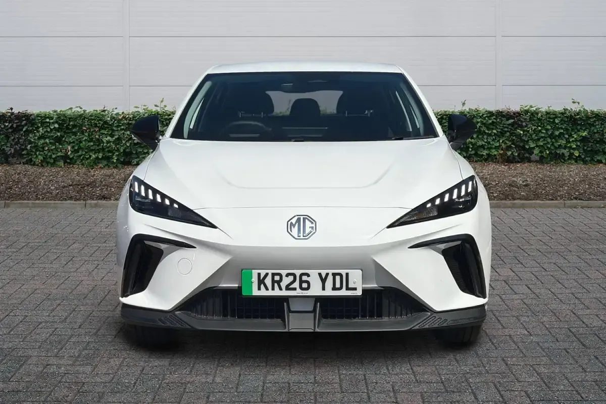 New MG MG4 EV SE 150 kW (204 HP) 2026 Solid  arctic white Hatchback