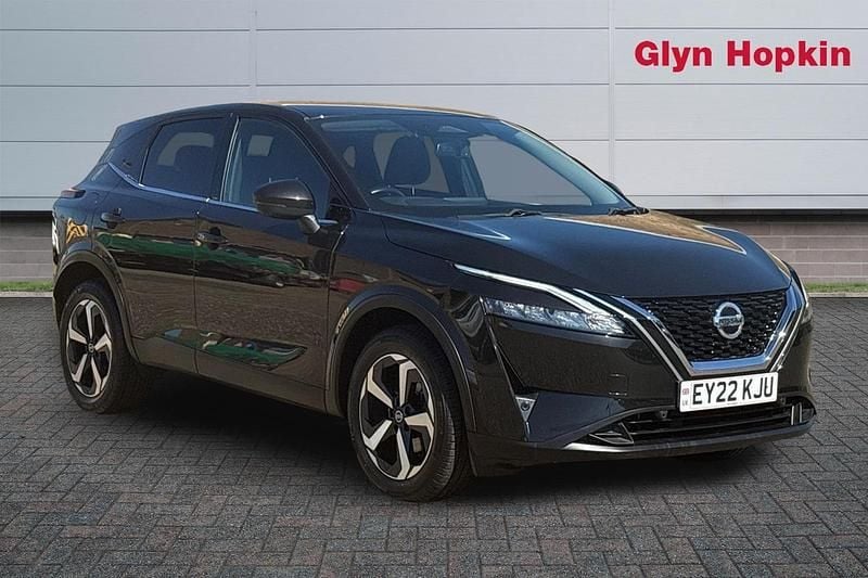 Used Nissan Qashqai N-Connecta 140 HP (102 kW) 2022 Black SUV