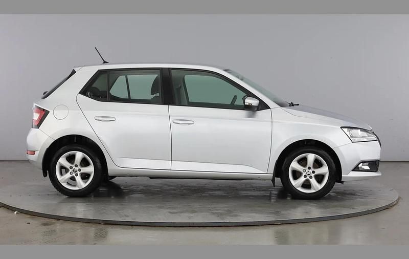 Used Skoda Fabia SE 95 HP (69 kW) 2020 Brilliant silver metallic Hatchback