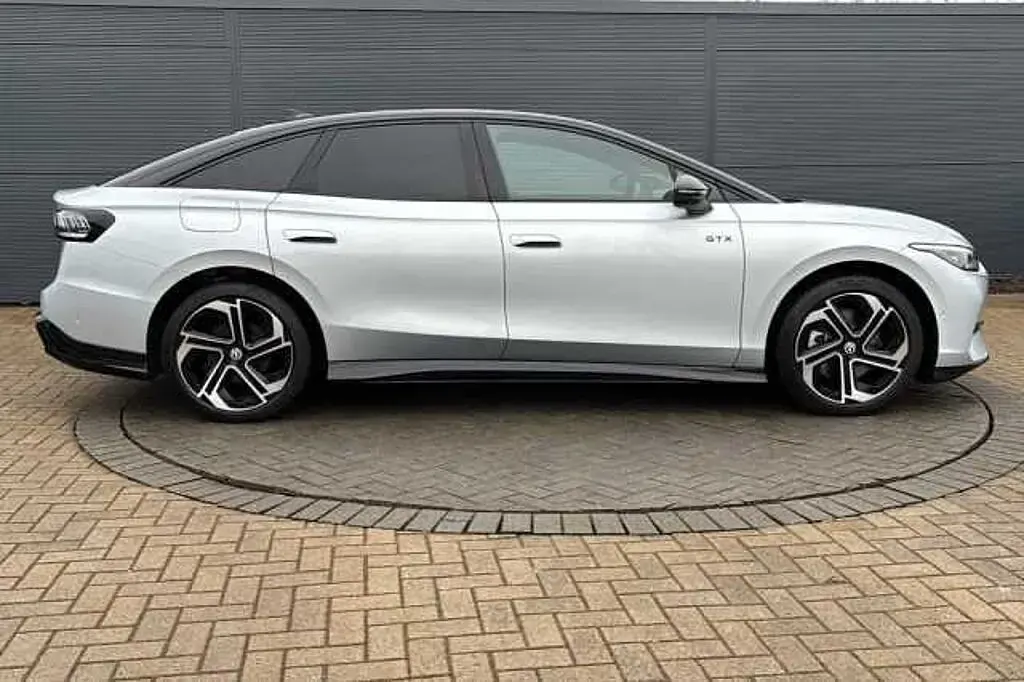 Nouvelle VW ID.7 GTX 250 kW (340 ch) 2025 Argent Citadine