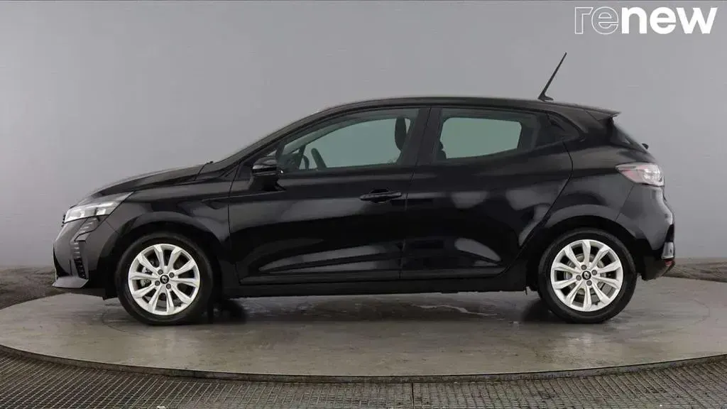 Used Renault Clio V Evolution 143 HP (105 kW) 2024 Black  Hatchback