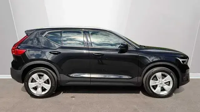 Used Volvo XC40 Core 163 HP (119 kW) 2023 Black SUV
