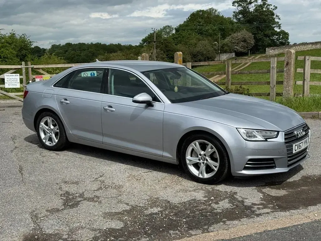 Used Audi A4 Sport 190 HP (139 kW) 2017 Silver Sedan