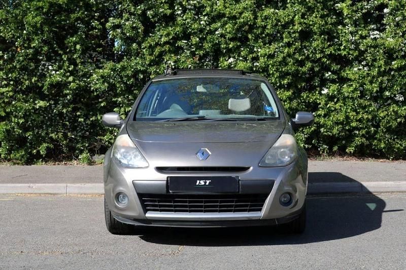 Used Renault Clio II Initiale 2010 Beige Hatchback