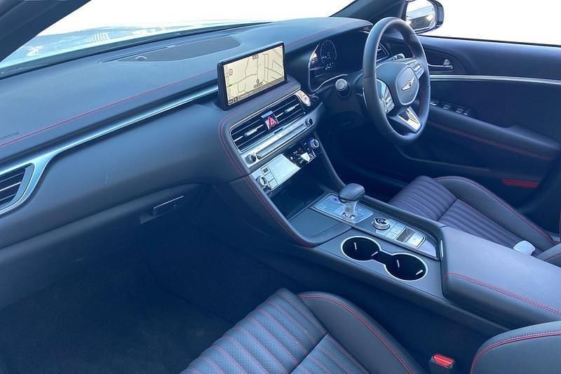 Used Genesis G70 Sport 245 HP (180 kW) 2024 White Sedan