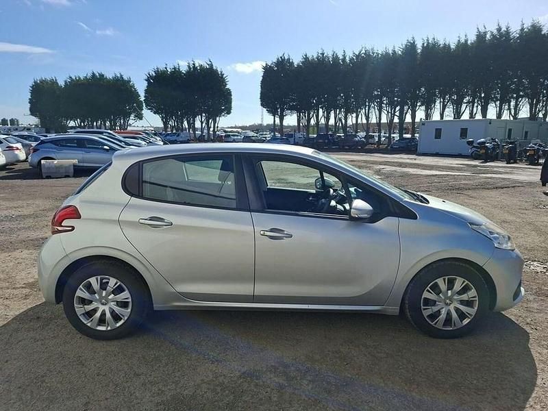 Usado Peugeot 208 Access 100 HP (73 kW) 2018 Prateado Citadino