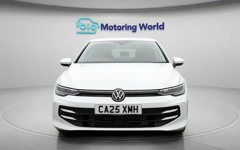 Usado VW Golf VIII Match 116 CV (85 kW) 2025 Blanco Utilitario