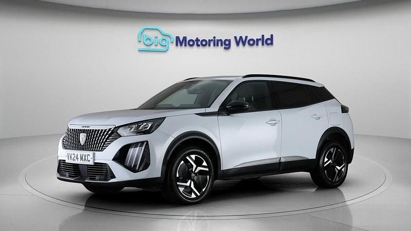 Used Peugeot 2008 Allure 100 HP (73 kW) 2024 White SUV