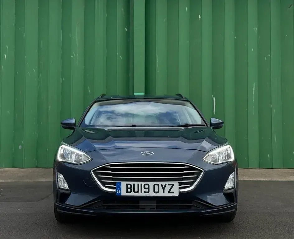 Używany Ford Focus Zetec 120 KM (88 kW) 2019 Niebieski Kombi