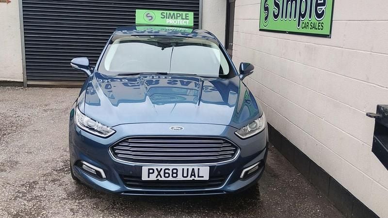 Used Ford Mondeo Zetec 150 HP (110 kW) 2018 Blue Hatchback