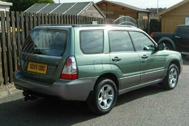 Begagnad Subaru Forester 2006 SUV