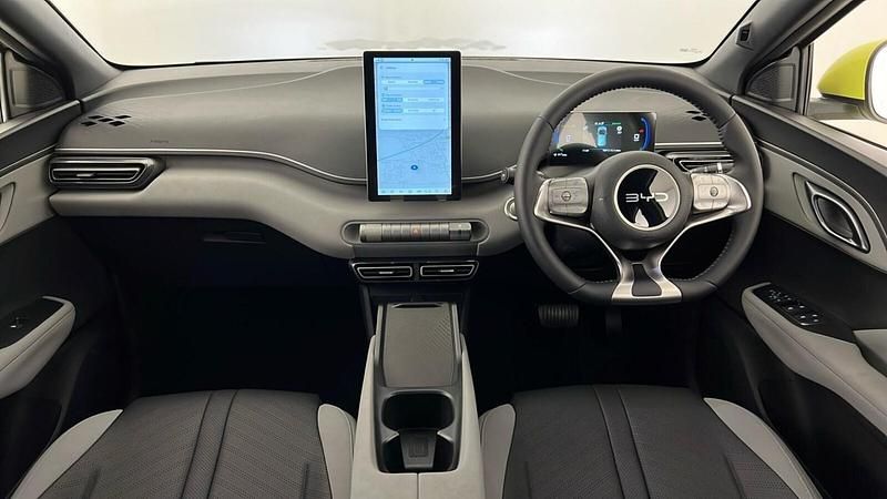 New BYD Dolphin Boost 64 kW (88 HP) 2025 Green Hatchback