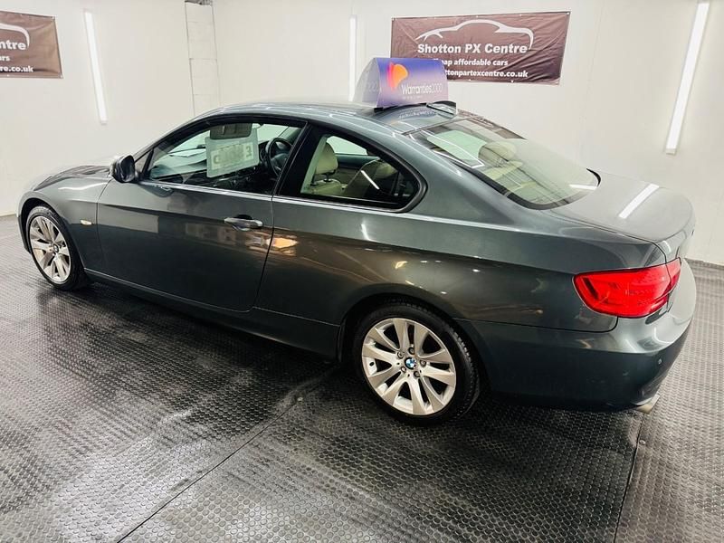 Used BMW 320 181 HP (133 kW) 2010 Green Coupe
