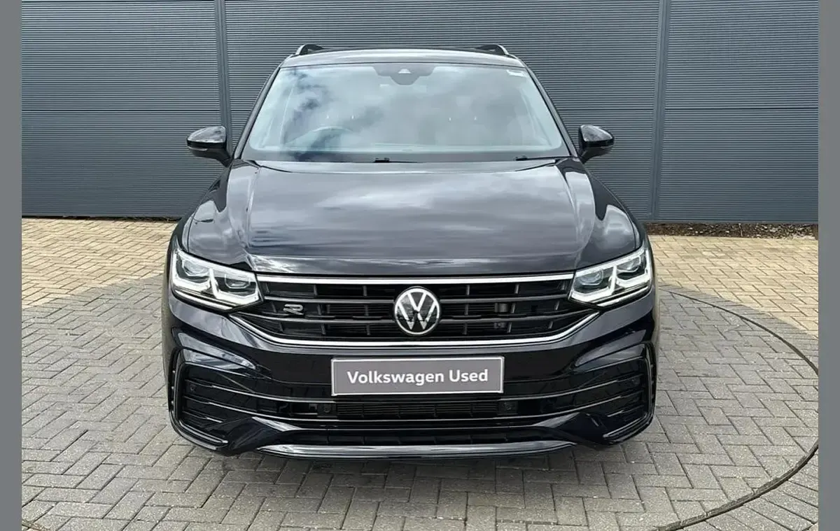 Used VW Tiguan R-line 196 HP (144 kW) 2023 Black SUV