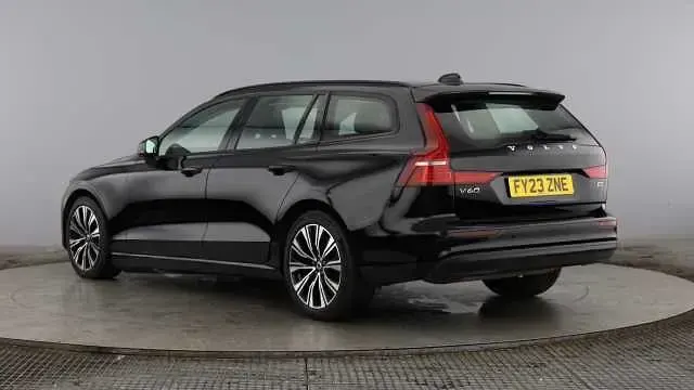 Used Volvo V60 Core 163 HP (119 kW) 2023 Estate