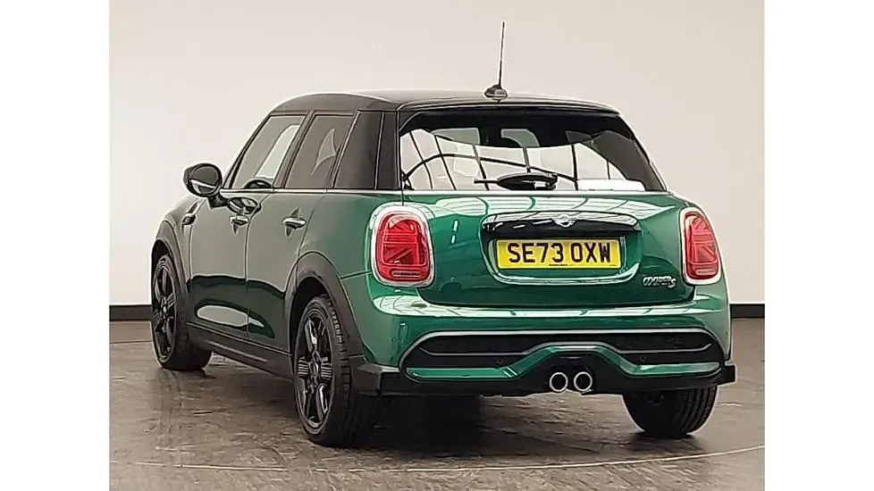 Used Mini Cooper S Classic 178 HP (130 kW) 2024 Green Hatchback