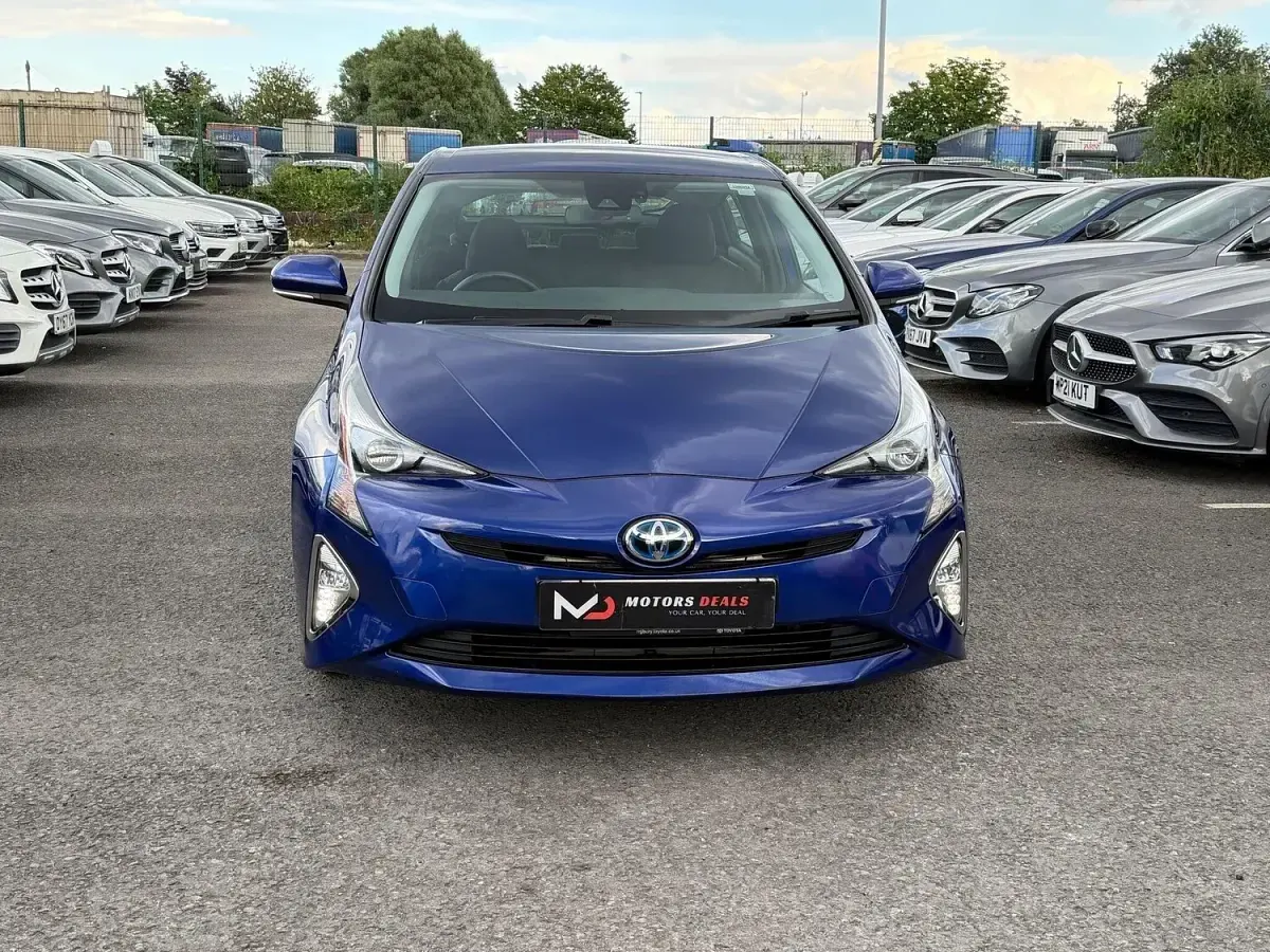 Used Toyota Prius Business Edition 122 HP (89 kW) 2018 Blue Hatchback