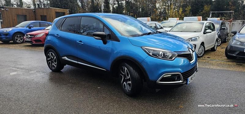 Used Renault Captur Dynamique 90 HP (66 kW) 2015 Blue SUV