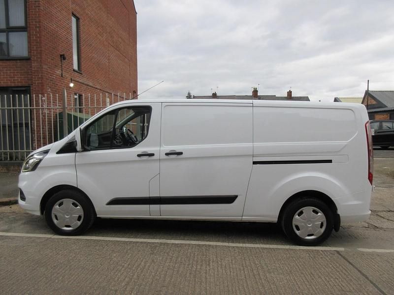 Used Ford Transit Custom Trend 105 HP (77 kW) 2020 White Van