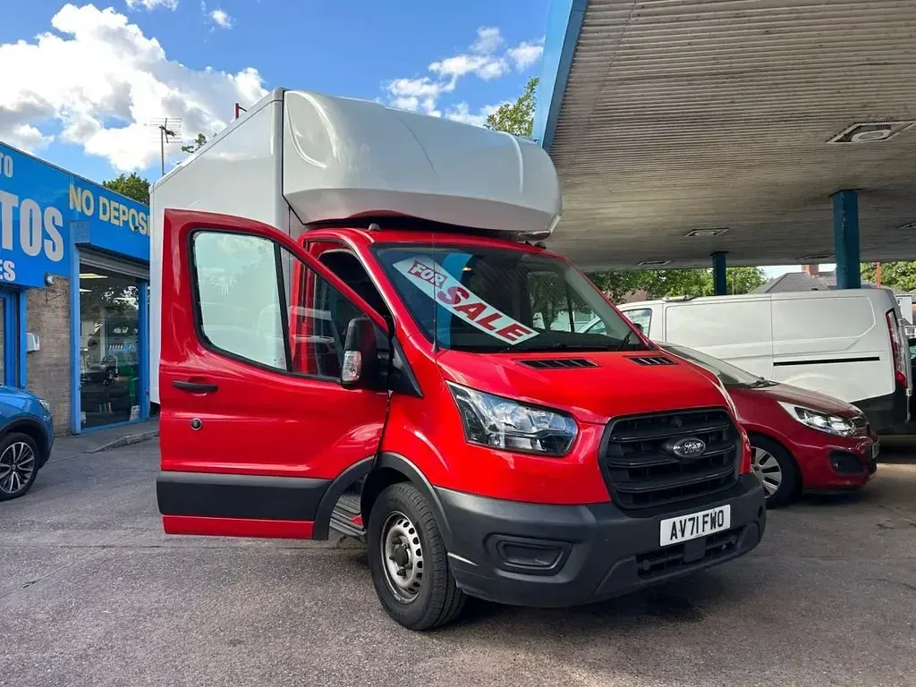 Used Ford Transit S 130 HP (95 kW) 2022 Red Van