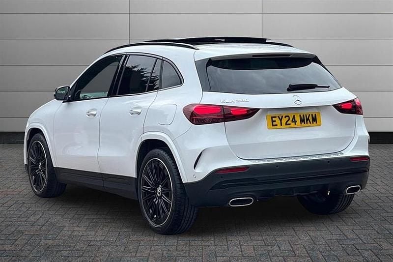 Used Mercedes GLA200 Exclusive 163 HP (119 kW) 2024 White SUV