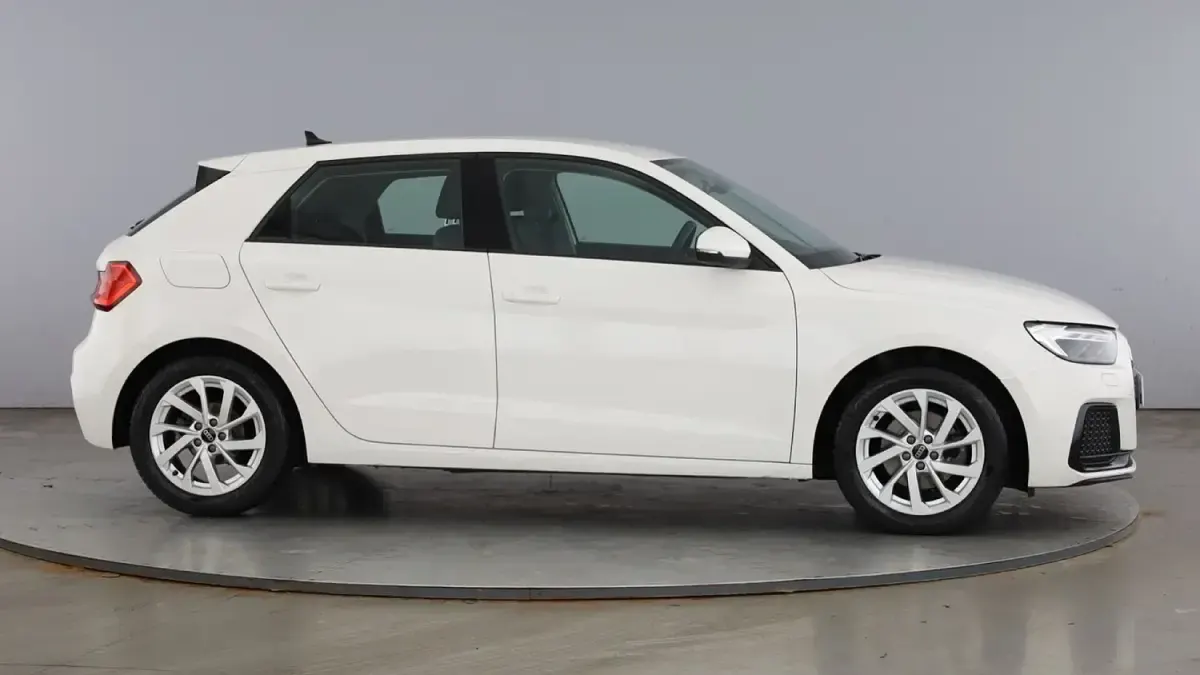 Used Audi A1 Sportback Sport 116 HP (85 kW) 2025 White Hatchback