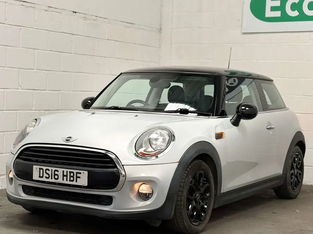 Used Mini Cooper Hatch 136 HP (100 kW) 2016 Silver Hatchback