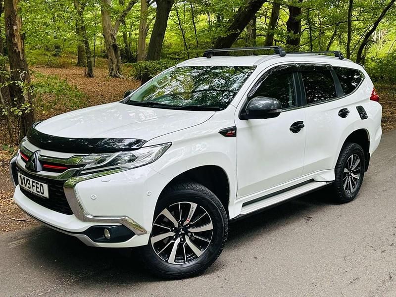 White Used 2019 Mitsubishi Shogun SUV | £19,389 (Fair price) - Image 1/4
