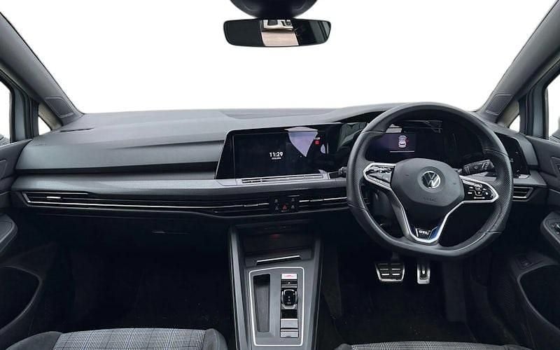Used VW Golf VIII GTE 245 HP (180 kW) 2024 Hatchback