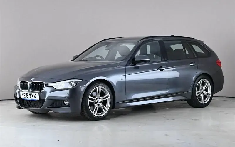 Usado BMW 320 M Sport 190 HP (139 kW) 2018 Cinzento Carrinha